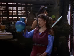 extant_XenaWarriorPrincess_1x01-SinsOfThePast_02447