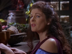 extant_XenaWarriorPrincess_1x01-SinsOfThePast_02500