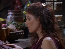 extant_XenaWarriorPrincess_1x01-SinsOfThePast_02521