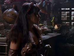 extant_XenaWarriorPrincess_1x01-SinsOfThePast_02564