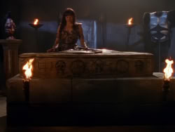extant_XenaWarriorPrincess_1x01-SinsOfThePast_02790