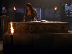 extant_XenaWarriorPrincess_1x01-SinsOfThePast_02796