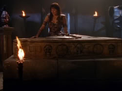 extant_XenaWarriorPrincess_1x01-SinsOfThePast_02800