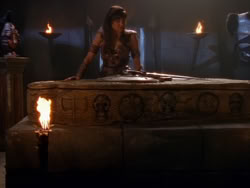 extant_XenaWarriorPrincess_1x01-SinsOfThePast_02802