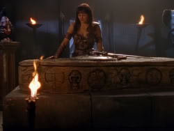 extant_XenaWarriorPrincess_1x01-SinsOfThePast_02805