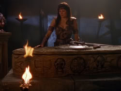 extant_XenaWarriorPrincess_1x01-SinsOfThePast_02811