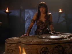 extant_XenaWarriorPrincess_1x01-SinsOfThePast_02819