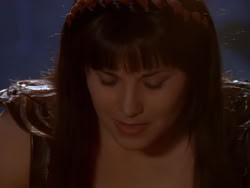 extant_XenaWarriorPrincess_1x01-SinsOfThePast_02849
