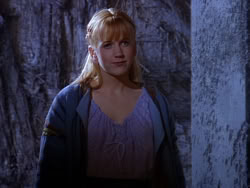 extant_XenaWarriorPrincess_1x01-SinsOfThePast_02870