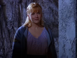 extant_XenaWarriorPrincess_1x01-SinsOfThePast_02871