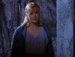 extant_XenaWarriorPrincess_1x01-SinsOfThePast_02872