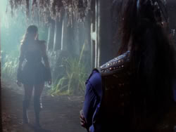 extant_XenaWarriorPrincess_1x01-SinsOfThePast_03019