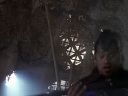 extant_XenaWarriorPrincess_1x01-SinsOfThePast_03228
