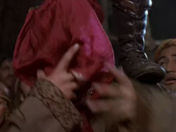 extant_XenaWarriorPrincess_1x01-SinsOfThePast_03310