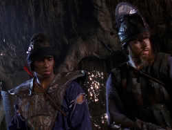extant_XenaWarriorPrincess_1x01-SinsOfThePast_03400