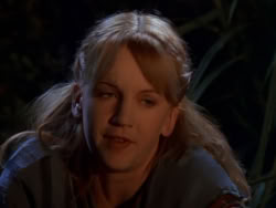 extant_XenaWarriorPrincess_1x01-SinsOfThePast_03593