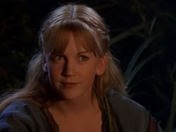 extant_XenaWarriorPrincess_1x01-SinsOfThePast_03639