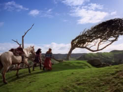 extant_XenaWarriorPrincess_1x01-SinsOfThePast_03653
