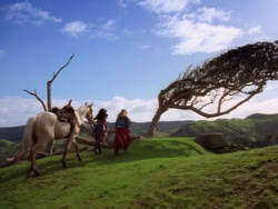 extant_XenaWarriorPrincess_1x01-SinsOfThePast_03654