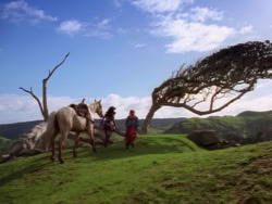extant_XenaWarriorPrincess_1x01-SinsOfThePast_03655