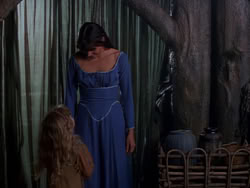 extant_XenaWarriorPrincess_1x02-ChariotsOfWar_02310