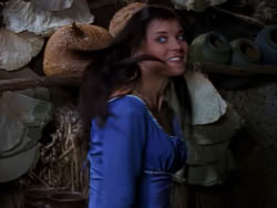 extant_XenaWarriorPrincess_1x02-ChariotsOfWar_02510