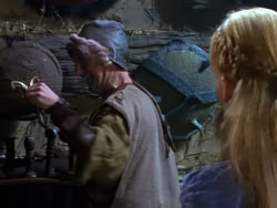 extant_XenaWarriorPrincess_1x03_Dreamworker_00660