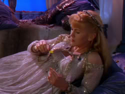 extant_XenaWarriorPrincess_1x03_Dreamworker_02009