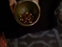 extant_XenaWarriorPrincess_1x04_CradleOfHope_00043