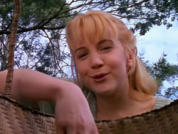 extant_XenaWarriorPrincess_1x04_CradleOfHope_00440