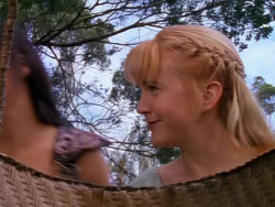 extant_XenaWarriorPrincess_1x04_CradleOfHope_00463