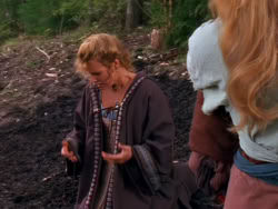 extant_XenaWarriorPrincess_1x04_CradleOfHope_00765