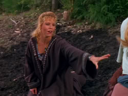 extant_XenaWarriorPrincess_1x04_CradleOfHope_00780