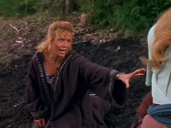 extant_XenaWarriorPrincess_1x04_CradleOfHope_00781