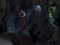 extant_XenaWarriorPrincess_1x04_CradleOfHope_00805