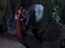 extant_XenaWarriorPrincess_1x04_CradleOfHope_00810