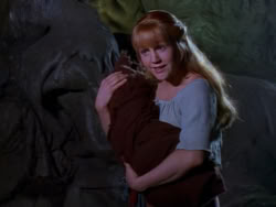 extant_XenaWarriorPrincess_1x04_CradleOfHope_00828