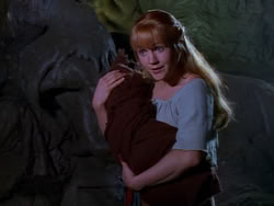 extant_XenaWarriorPrincess_1x04_CradleOfHope_00829