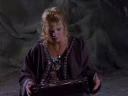 extant_XenaWarriorPrincess_1x04_CradleOfHope_00839