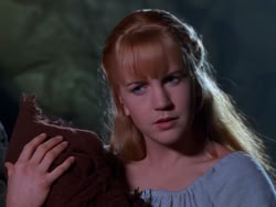 extant_XenaWarriorPrincess_1x04_CradleOfHope_00850