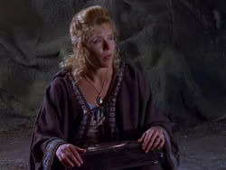 extant_XenaWarriorPrincess_1x04_CradleOfHope_00894