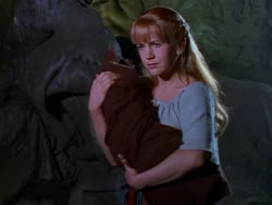 extant_XenaWarriorPrincess_1x04_CradleOfHope_00931