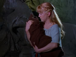 extant_XenaWarriorPrincess_1x04_CradleOfHope_00938