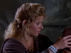 extant_XenaWarriorPrincess_1x04_CradleOfHope_00973