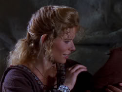 extant_XenaWarriorPrincess_1x04_CradleOfHope_00975