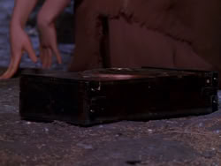 extant_XenaWarriorPrincess_1x04_CradleOfHope_00984