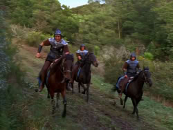 extant_XenaWarriorPrincess_1x04_CradleOfHope_01001