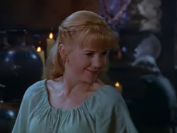 extant_XenaWarriorPrincess_1x04_CradleOfHope_01074