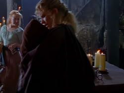 extant_XenaWarriorPrincess_1x04_CradleOfHope_01082