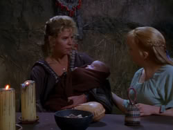 extant_XenaWarriorPrincess_1x04_CradleOfHope_01098